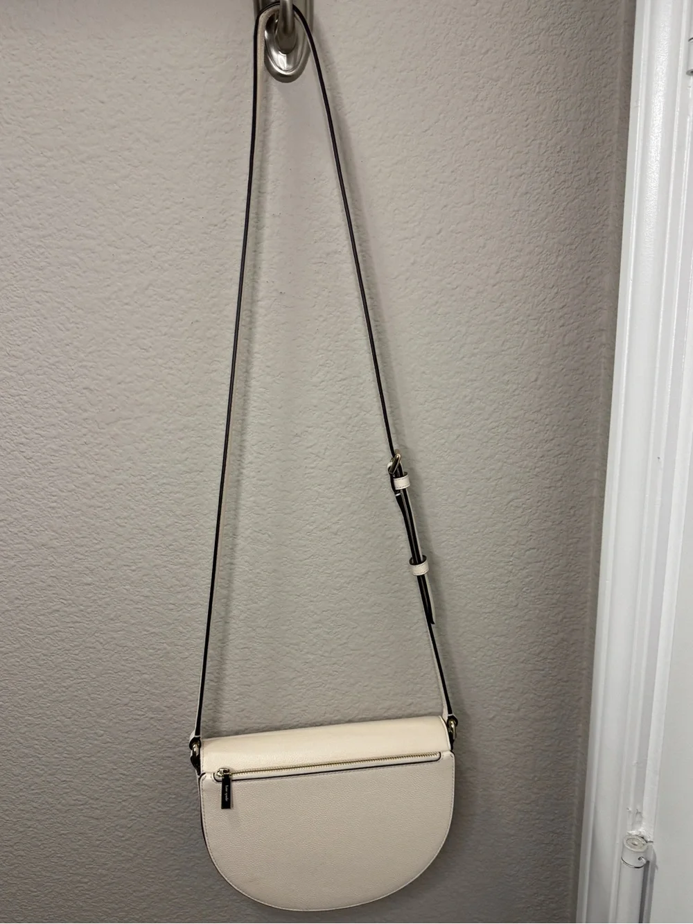 Kate Spade New York Luna Crescent Crossbody Bag White Pebbled Leather Saddle Bag